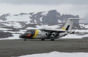 ドレーク海峡を飛行機で横断： 南極エクスプレス8日間