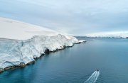 フライ&クルーズ：南極半島とサウスシェトランド諸島探検クルーズ11日間
