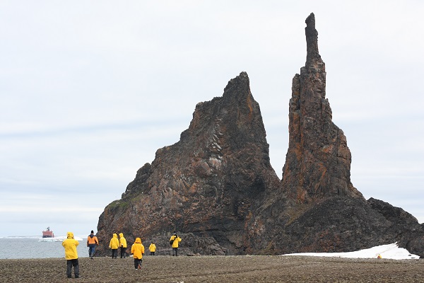 北極点クルーズで訪れるフランツヨーゼフ諸島