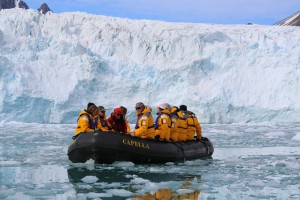 北極旅行　ゾディアッククルージング