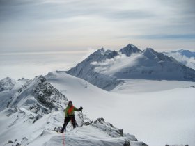 七大陸の最高峰ヴィンソン・マシフ登山（4892m）12日間