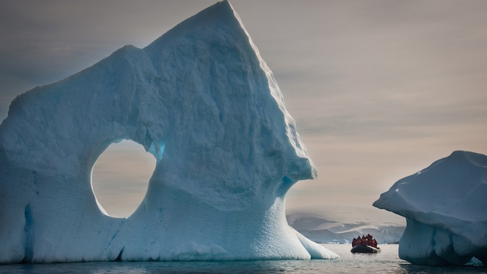 ゾディアッククルーズ/南極観光