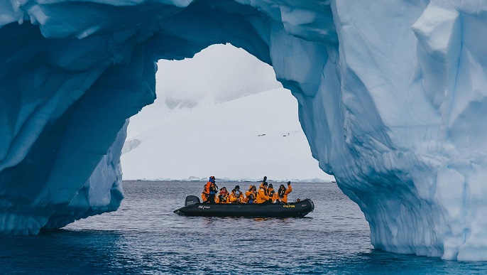 ゾディアッククルージング／南極旅行