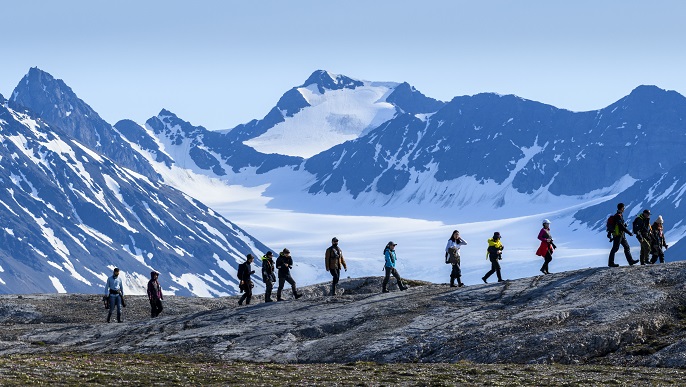ニーロンドン/北極旅行