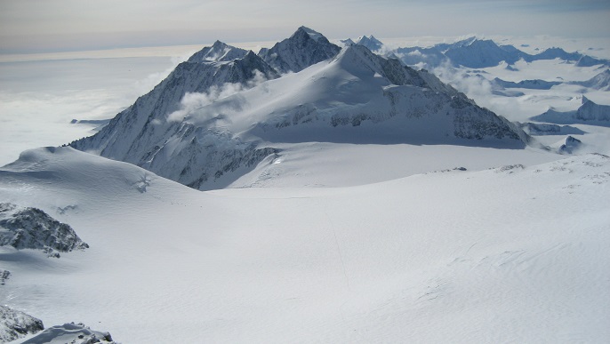 美しい山々_南極旅行
