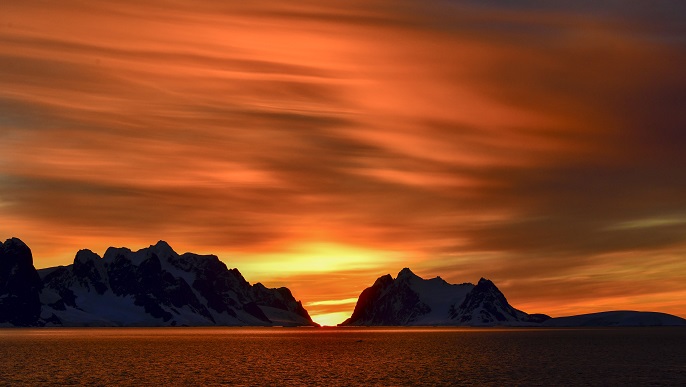 ルメール海峡の夕焼け_南極旅行