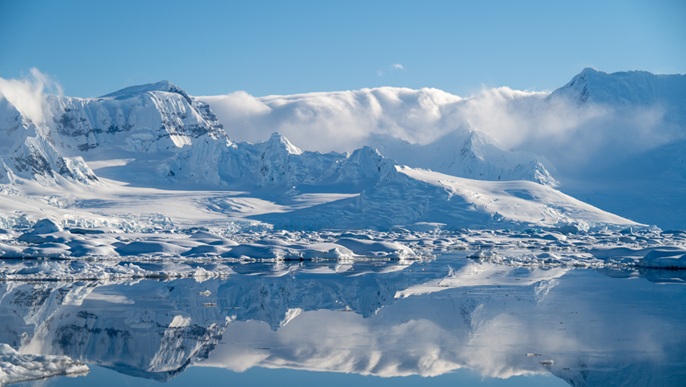 フォーニアベイ/南極クルーズ