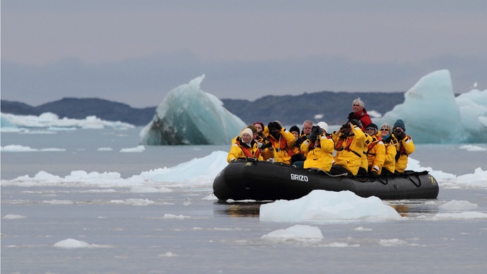 ゾディアッククルーズ/北極旅行
