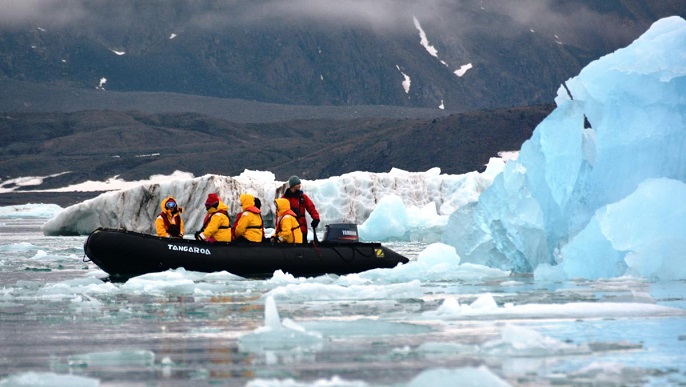 ゾディアッククルーズ/北極旅行