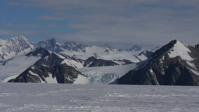 美しい山々／南極旅行