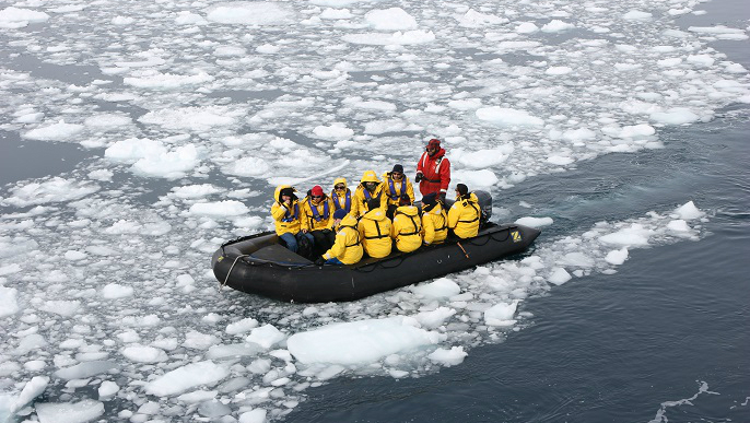 ゾディアック・クルーズ/南極クルーズ