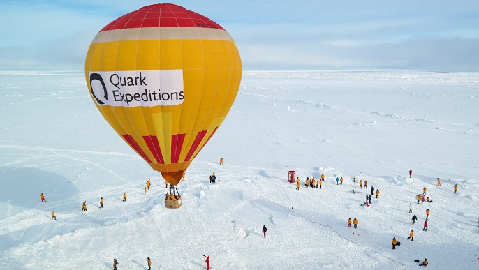 熱気球からの景色／北極旅行