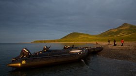 ヴォルホツロヴァ島（Verkhoturova Island）