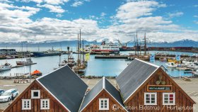 フーサヴィーク(Husavik)