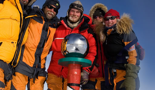南極点でのキャンプ（ SOUTH POLE CAMP ）